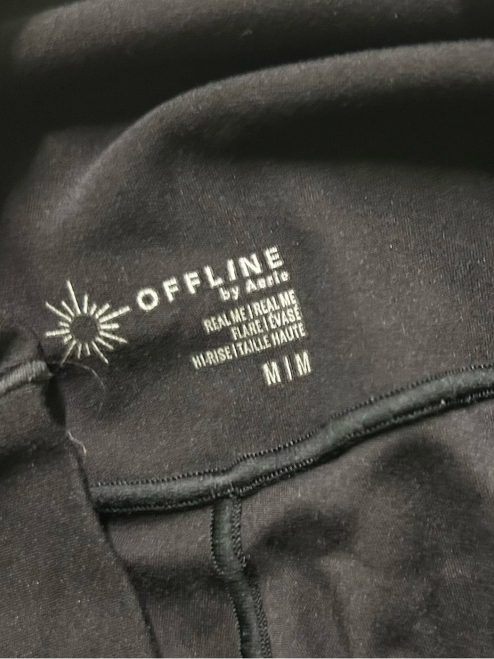 Women’s Offline by Aerie Black Flare Yoga Pants Size Medium - Picture 4 of 4